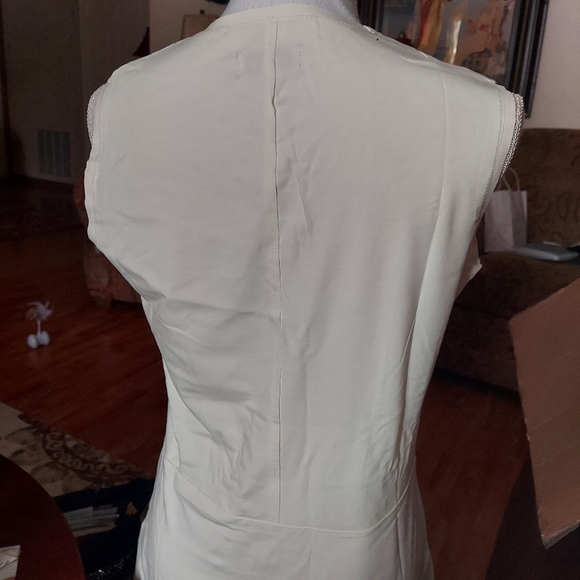 Ladies sleeveless leather edge stitching top - Picture 4 of 5